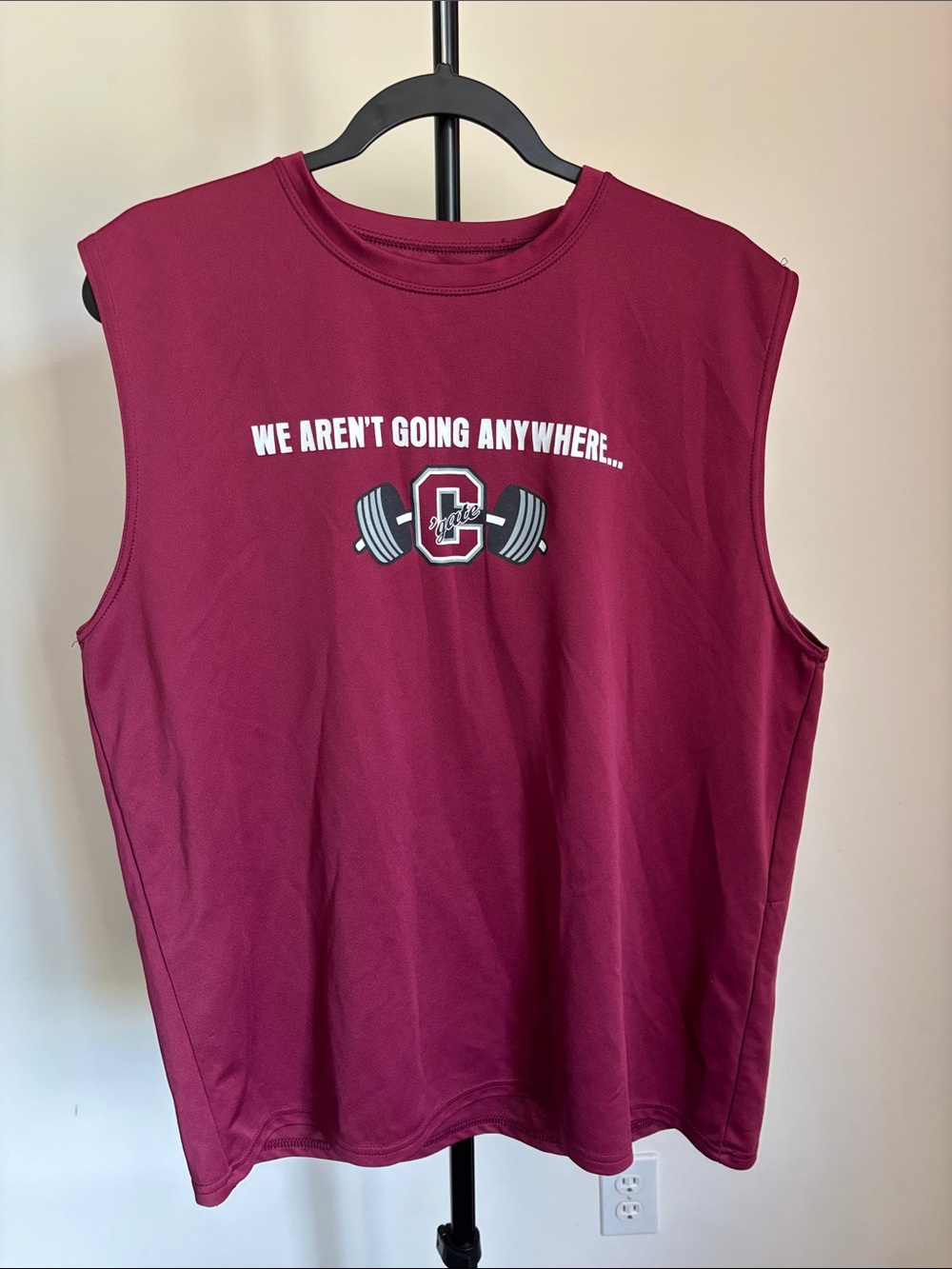 Maroon Sleeveless Gym Jersey with Motivational Chest Graphic